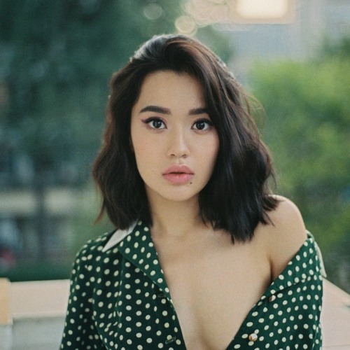 Ashram Model Call Girl